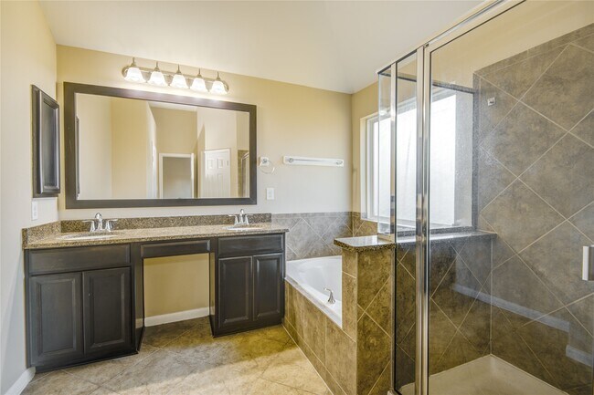 Building Photo - 26322 Creston Cliff Ct