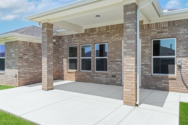 Building Photo - 3400 Piney River Dr