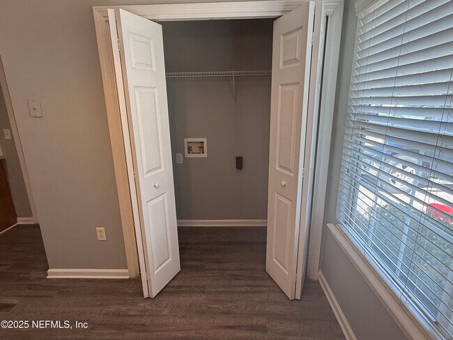 Building Photo - 2742 Secret Harbor Dr