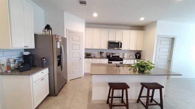 Building Photo - 4011 Itzle Is Ct