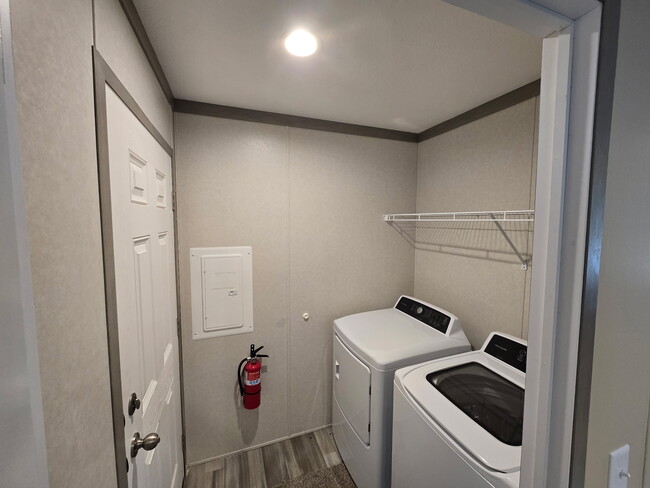 Building Photo - 3541 Wayside Terrace