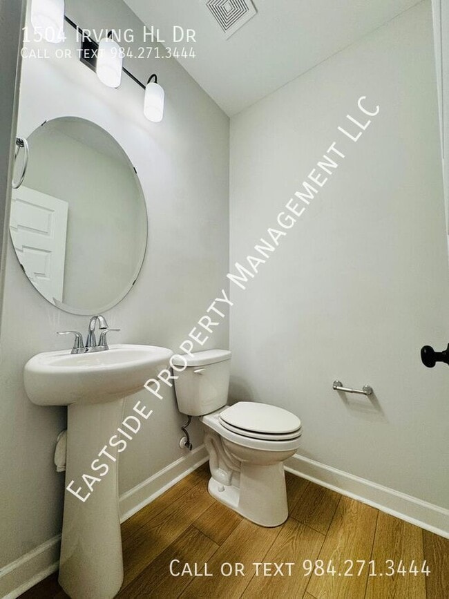 Building Photo - 1504 Irving Hl Dr
