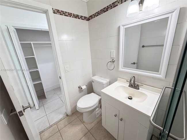 Building Photo - 4229 Bougainvilla Dr