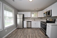 Building Photo - P4 - S Linn (Wentzville)
