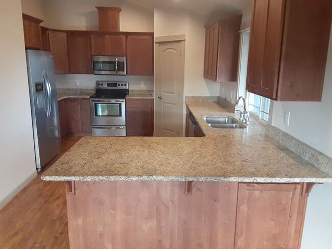 Building Photo - 3 Bedroom 2 Bath House with 7 Acres Horse Property