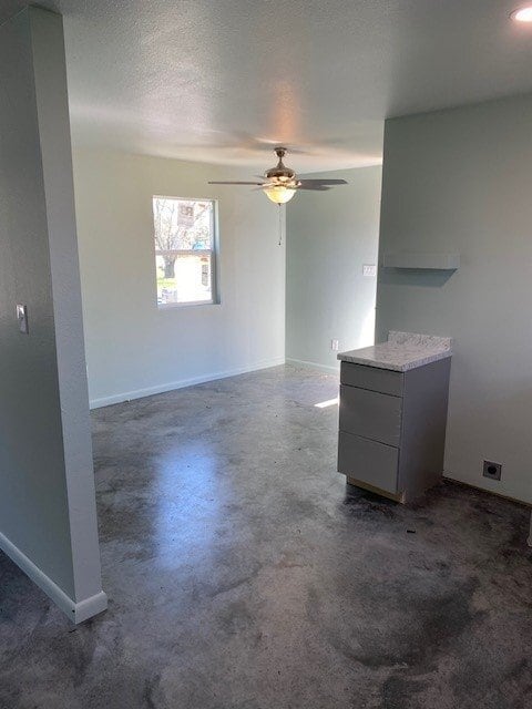 Building Photo - Yoakum - 501