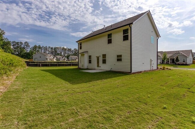 Building Photo - 590 River Run Dr