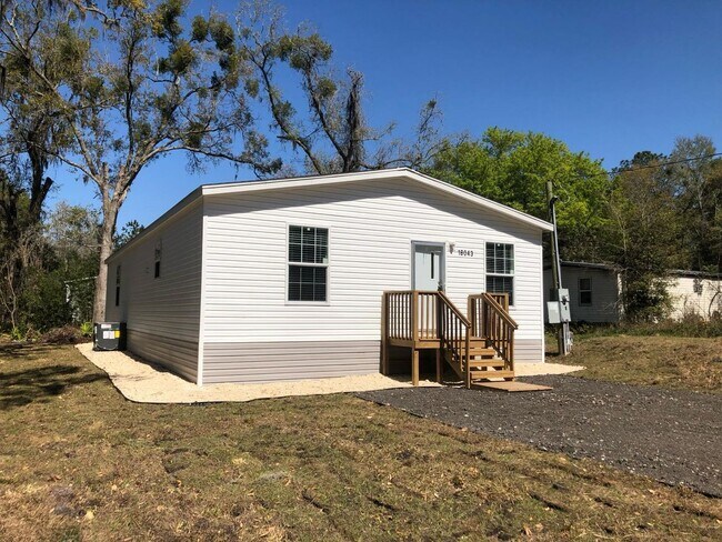 Building Photo - 18043 Ferry Ave