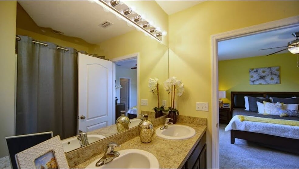 Master Bath - 9710 Hound Chase Dr