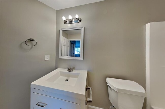 Building Photo - 4783 Lake Park Terrace
