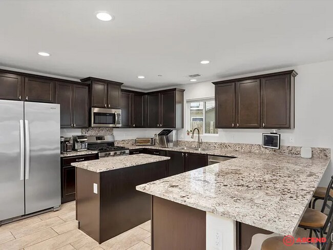 Building Photo - Attractive 4 Bedroom in Southwest Bakersfi...