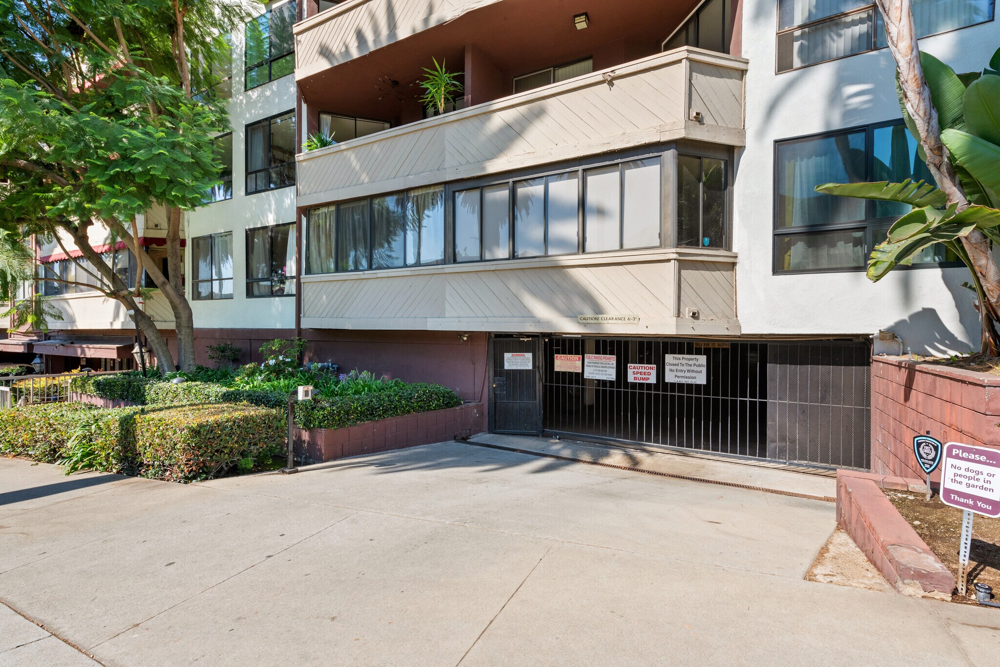 Building Photo - 1745 Camino Palmero St