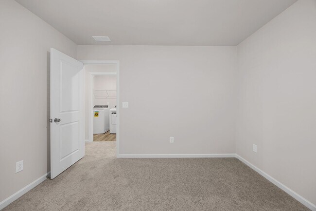 Building Photo - New constructed 5 bed 3 Bath Inman SC
