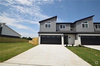 Building Photo - 451 Amethyst Rd