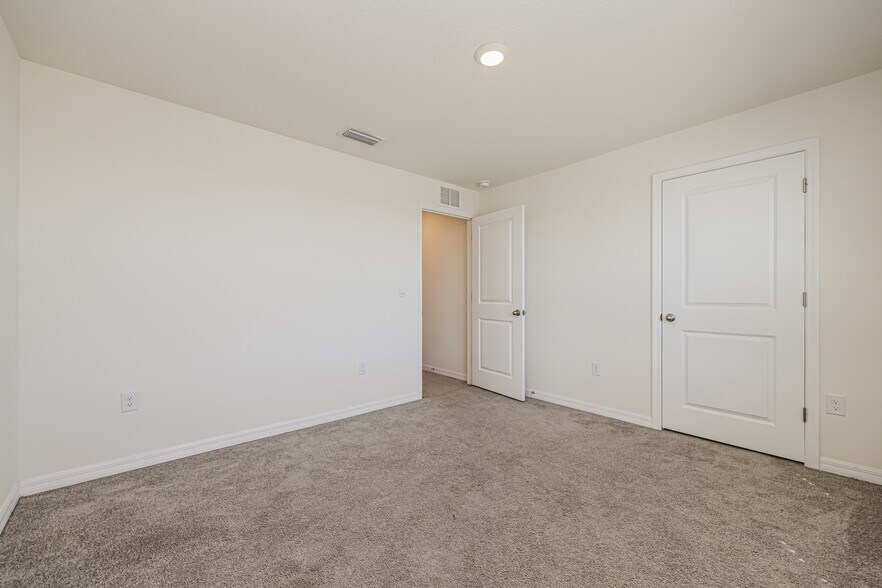 Building Photo - 4915 Gray Owl Ter