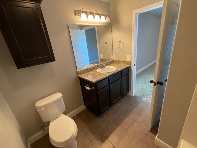 Building Photo - Beautiful 3BR/2BA Home in Joplin, MO with ...