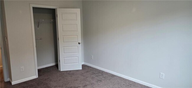 Building Photo - 128 Grant Dr