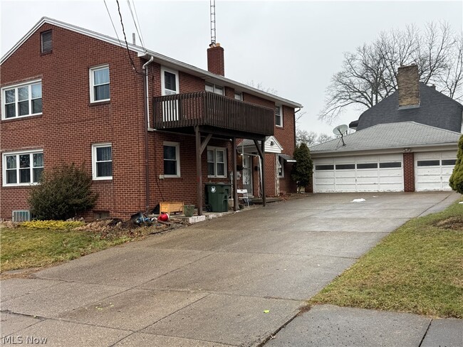 Building Photo - 1602 Logan Ave NW