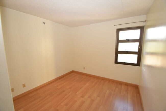 Building Photo - 121D1002- 98-402 Koauka Loop, Unit 1916