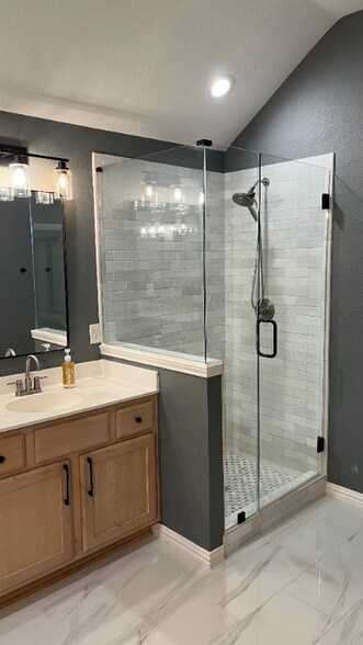 Building Photo - 9112 Brinson Dr