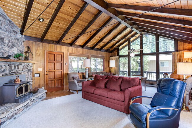 Building Photo - 8067 Chilnualna Falls Rd