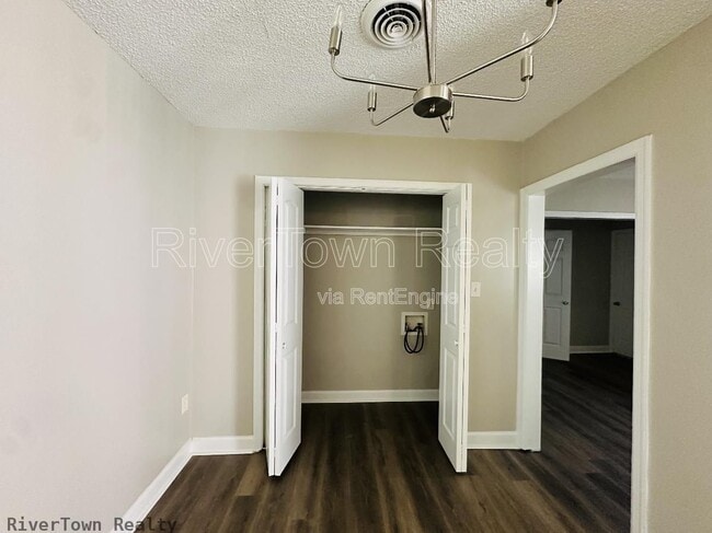 Building Photo - 830 Marsh Ave
