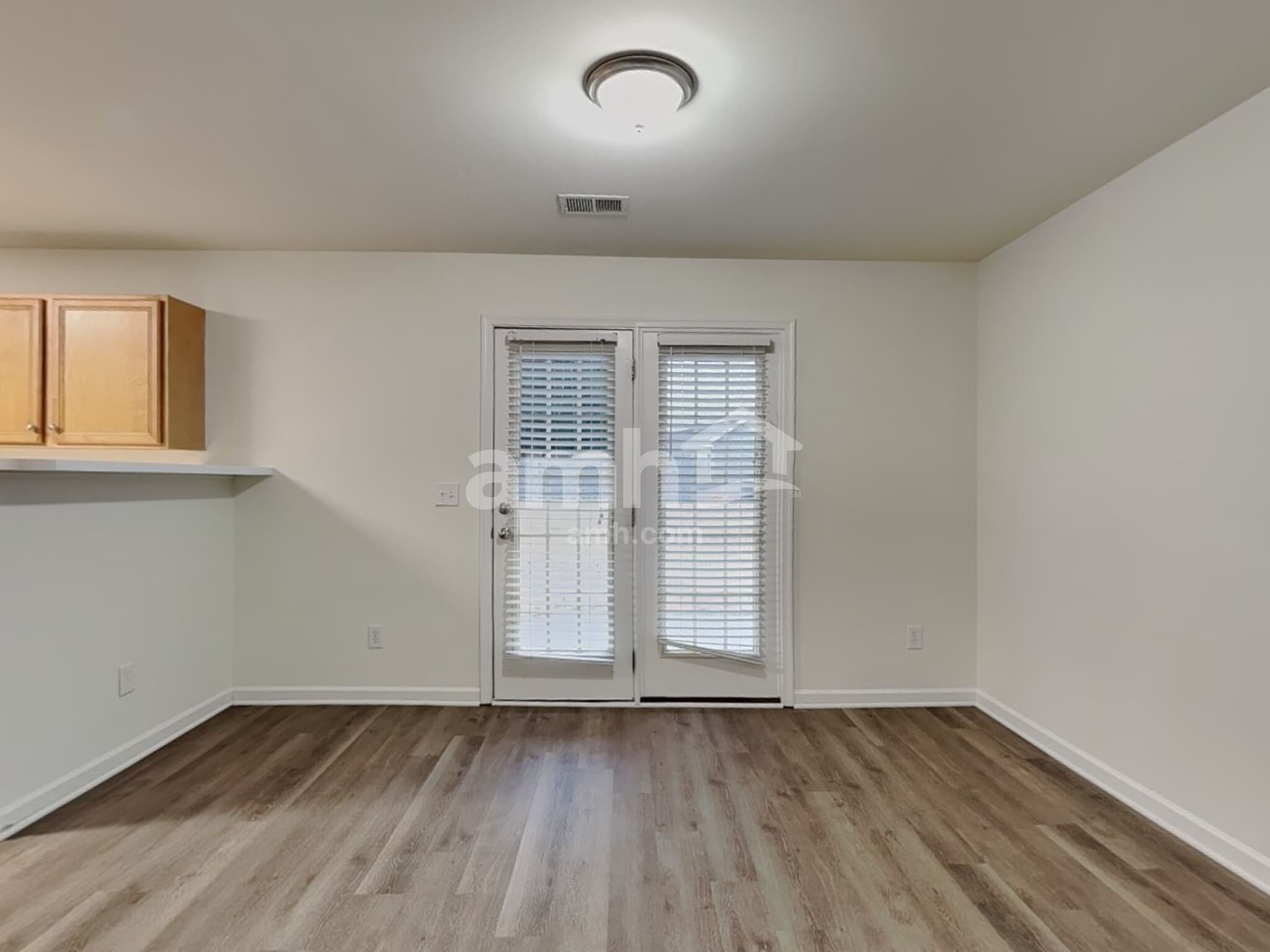 Building Photo - 185 Silver Creek Trail