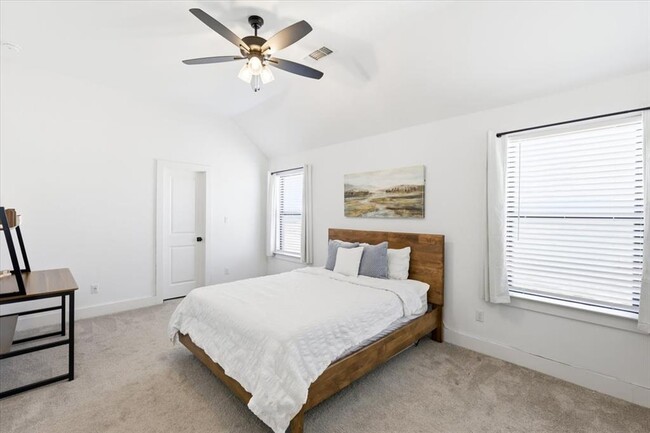 Building Photo - 1006 Scarlet Sage Dr