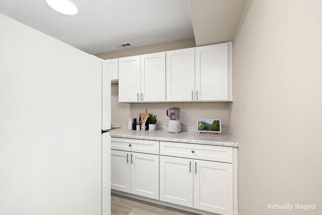 Building Photo - Bright 3-Bedroom, 1-Bath Apartment in Sumter, SC – Pinedale Apartments