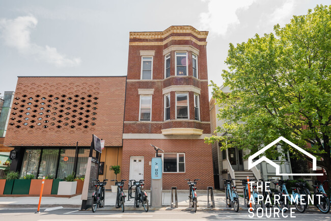 Building Photo - 3151 N Southport Ave