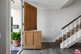 Building Photo - 6200 Tapia Dr
