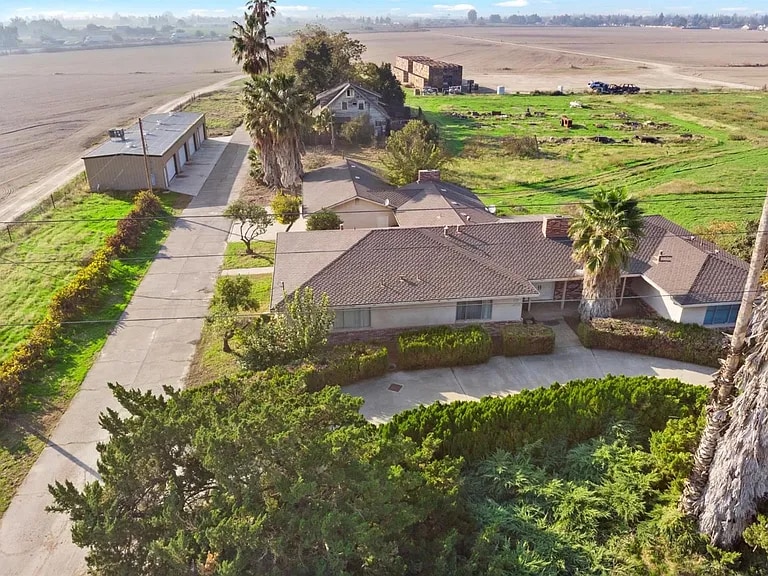 Primary Photo - 2507 Golf Rd