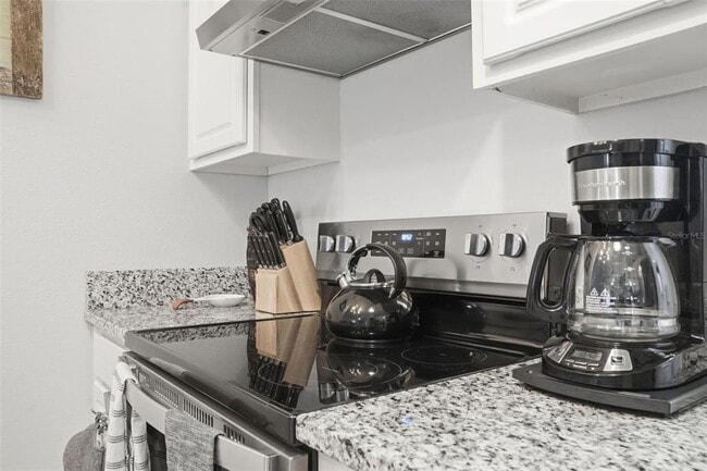 Building Photo - 1408 E Ridgewood St