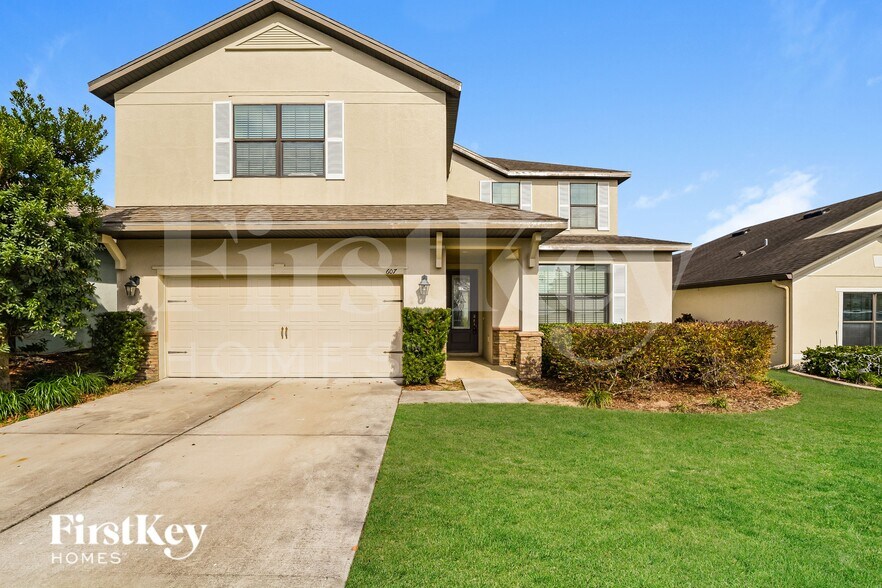 Primary Photo - 607 Silverthorn Pl