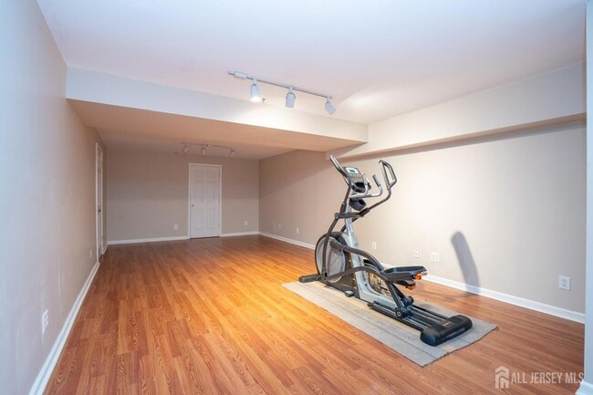 Building Photo - 1503 Blossom Cir