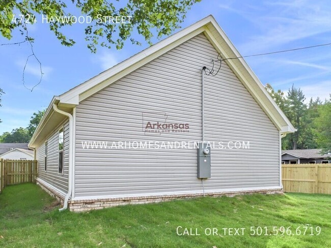 Building Photo - 4724 Haywood St