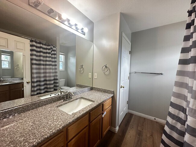 Building Photo - Great Home Available in Lehi!
