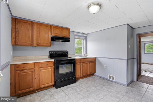 Building Photo - 847 Faust Rd