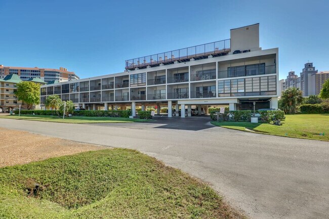 Building Photo - 260 Southbay Dr