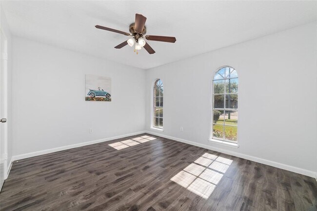 Building Photo - 22122 Woodrose Dr