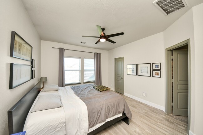 Building Photo - 18410 Avanta Cove Dr