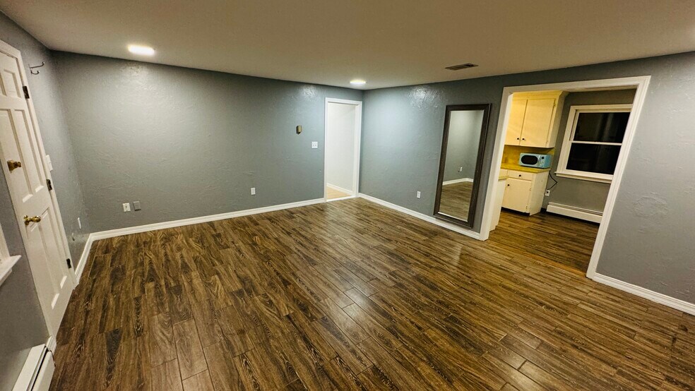 Building Photo - 34 Allen Rd