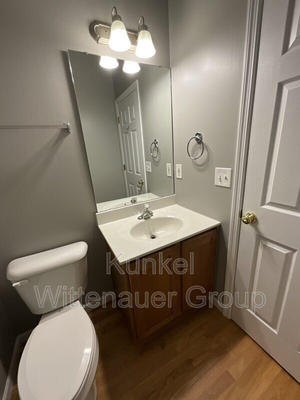 Building Photo - 2308 Four Lakes Dr