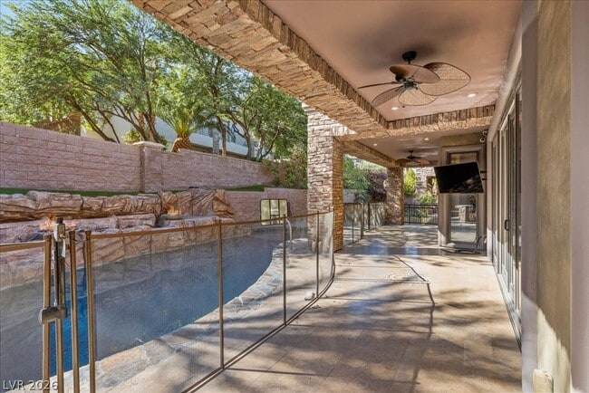 Building Photo - 514 Mandalay Ct