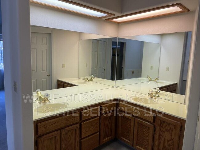Building Photo - 1011 Snowgoose Ln