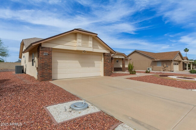 Building Photo - 14638 W Antelope Dr