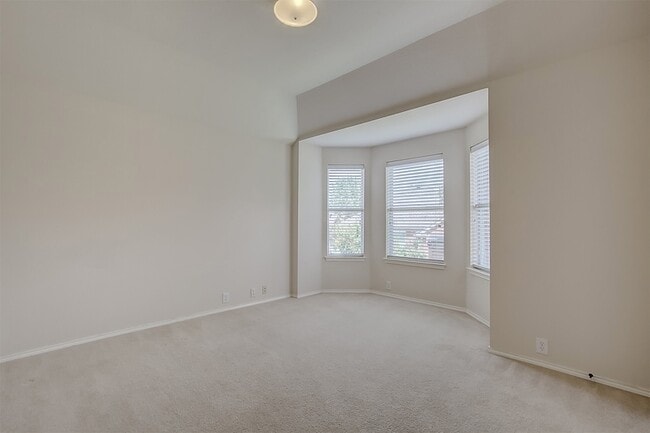 Building Photo - 2609 Monroe Dr