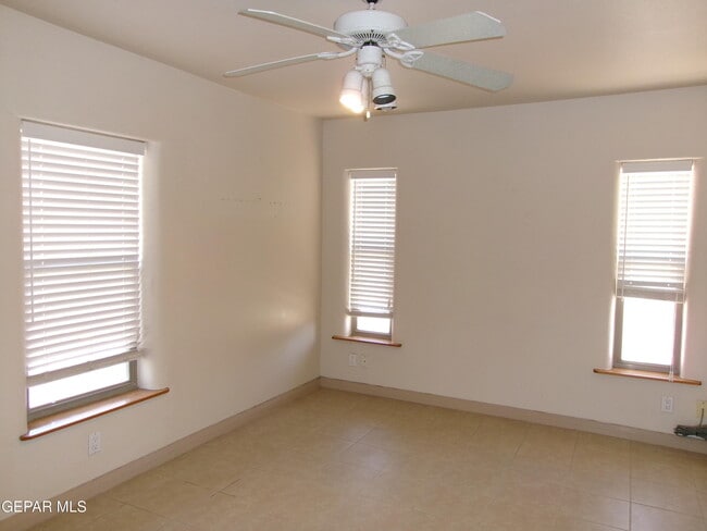 Building Photo - 3933 Emory Rd