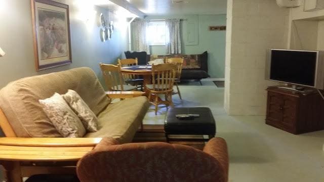 Building Photo - 186 White St