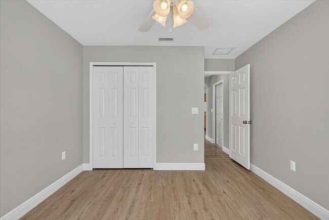 Building Photo - 557 Lindsay Anne Ct